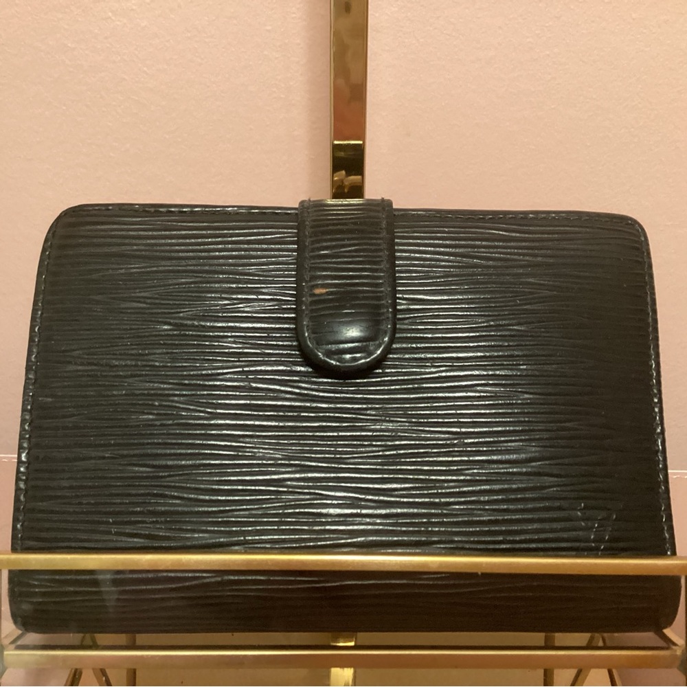 Louis Vuitton Black Epi Kisslock Vintage Wallet